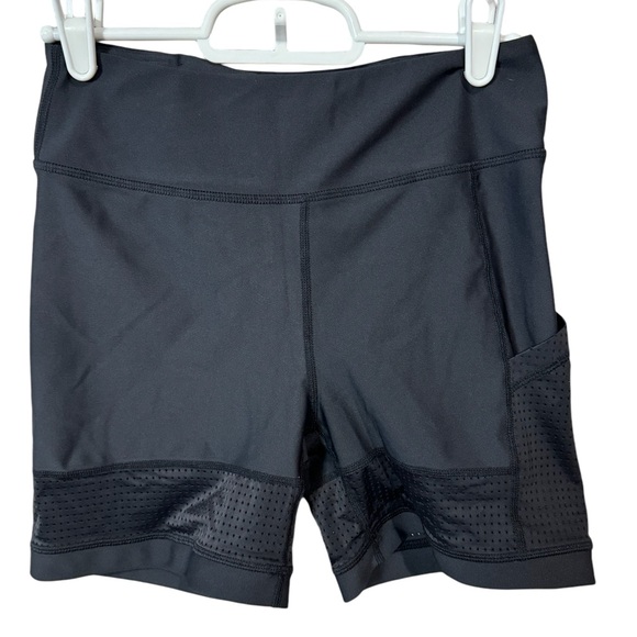 Amari Mesh Detail 4” Bike Short, Size Small, Black, Side/Hidden Waistband Pocket - Picture 1 of 11